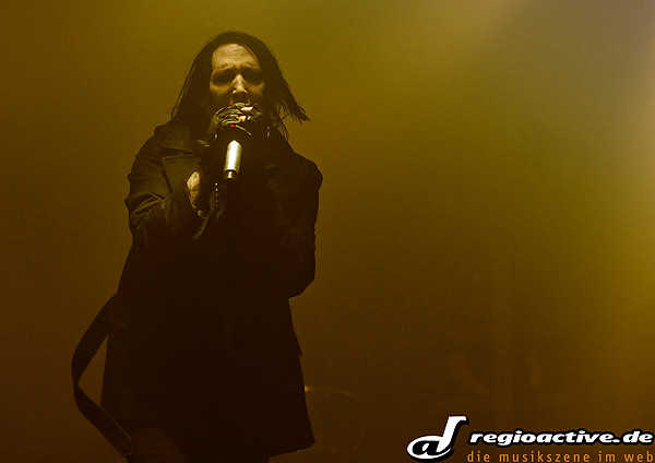 schockrocker, antichrist, superstar - Bericht & Fotos: Marilyn Manson live in der Hugenottenhalle Neu-Isenburg 